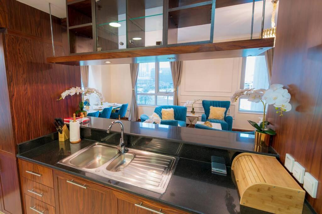 First Class 2Br With Full Burj Khalifa And Fountain View Dubai Exterior photo